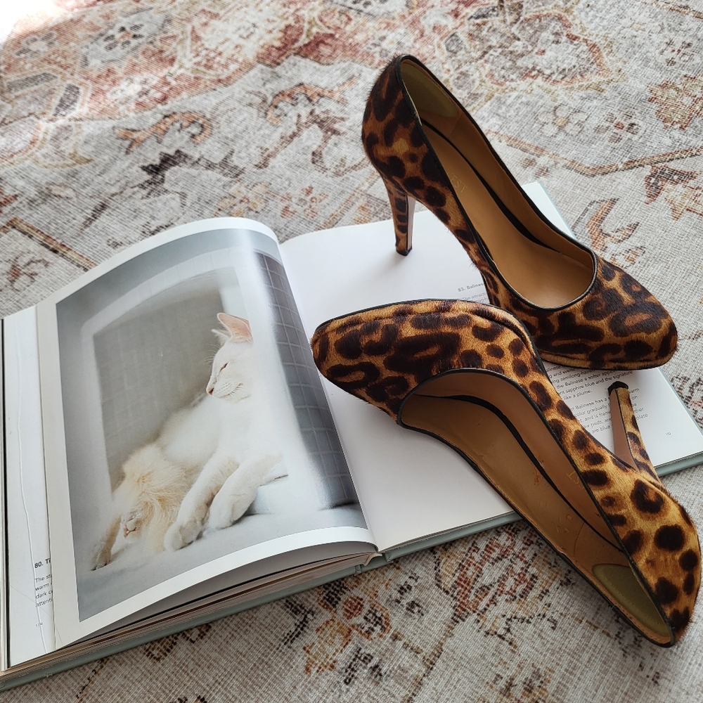 Nine West leopard print pumps
